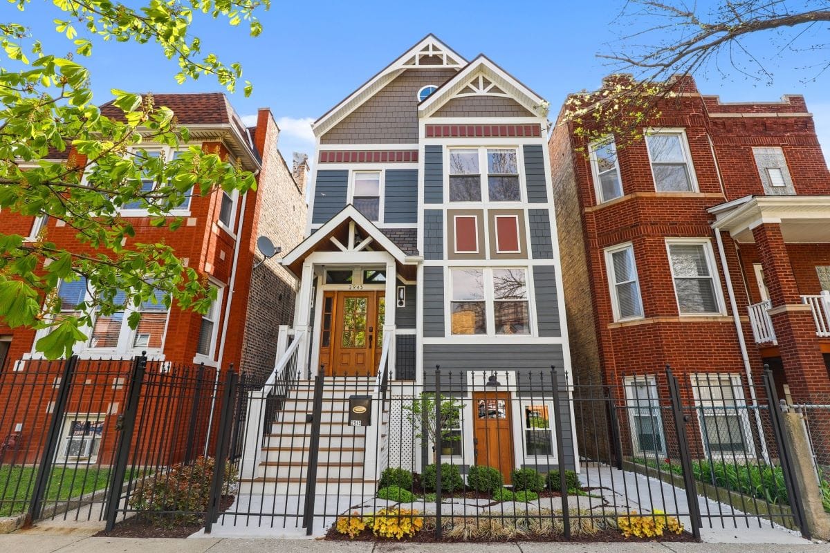 avondale duplex with a gate